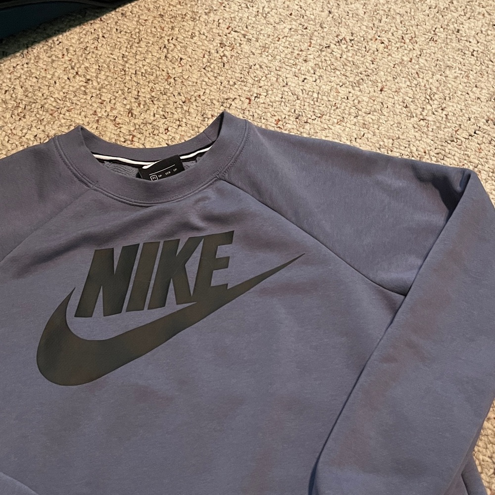 Nike Sweatshirt - Picture 4 of 5